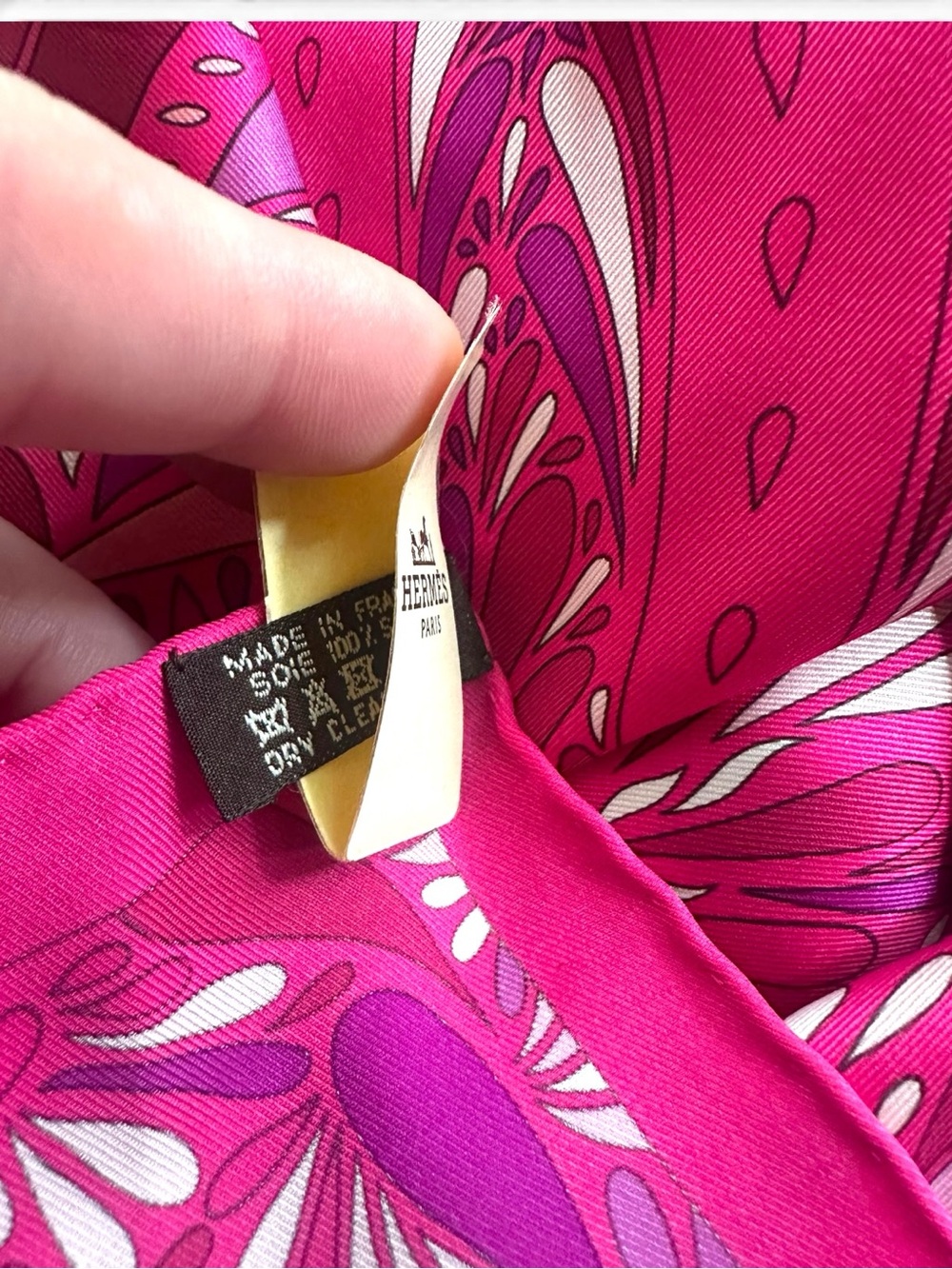 Hermès “Mille Fleurs du Mexique” Silk Carré 70 Scarf – Laetitia Bianchi - Picture 8 of 12